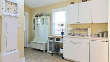 Fridge, microwave, coffee/tea maker, toaster