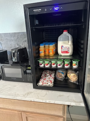 Free daily continental breakfast 