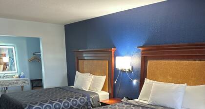 Tanglewood Motel
