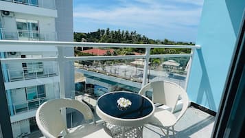 Deluxe Room, 2 Single Beds, Pool View | Balcony