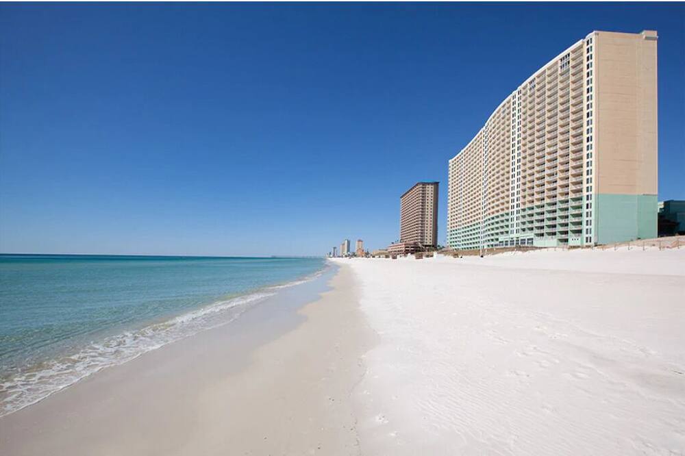 Studio Suite, Upper Level, on Panama City Beach!!