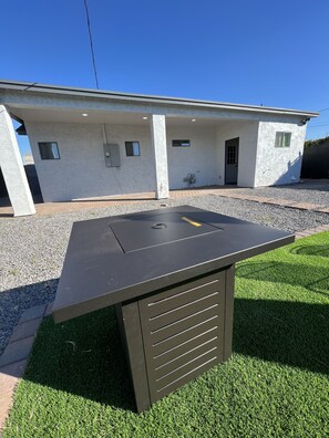 Property grounds - NEW! Private Modern Home Near Sky Harbor Airport! AFFORDABLE! (Phoenix)