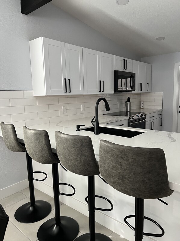 Fridge, microwave, oven, stovetop - NEW! Private Modern Home Near Sky Harbor Airport! AFFORDABLE! (Phoenix)