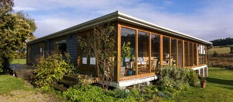 The Jetty House Cottage - a Cabin by the sea