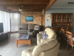 スマートテレビ、DVD プレーヤー