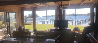 3 Bedroom house, right on the river, own private jetty