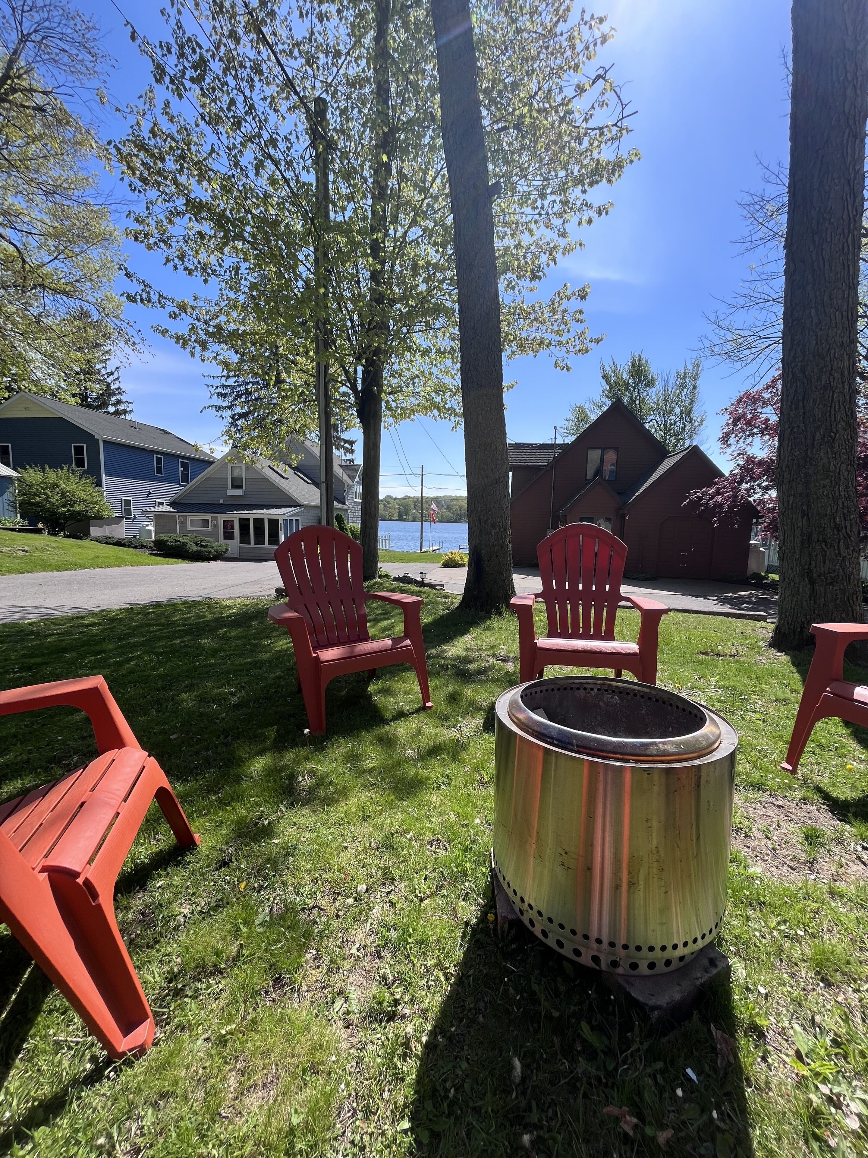 Unique cottage on Silver Lake.  Golfing, boating, hiking and more!