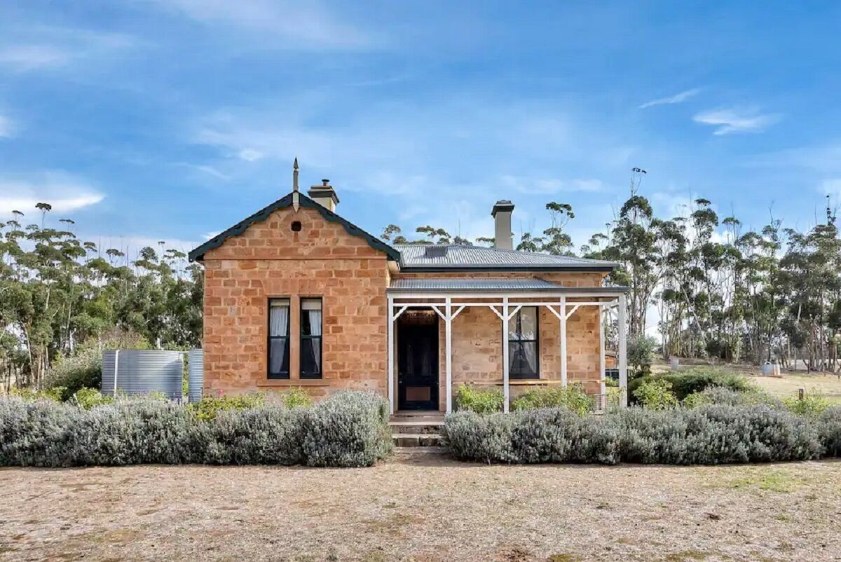 No 19. The Reservoir Cottage