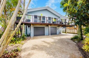 Exterior - Maroochydore ~ Dual Living ~ Pet Friendly 4 Bed (Maroochydore)