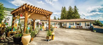 Creston Valley Motel