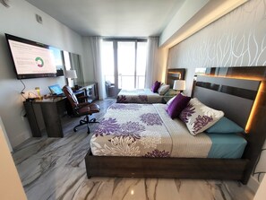 1 bedroom, in-room safe, desk, iron/ironing board