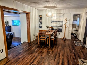 Dining - Catchin' 247 - Lakefront hideaway, outdoor spa, bar, firepit! (Burkeville)