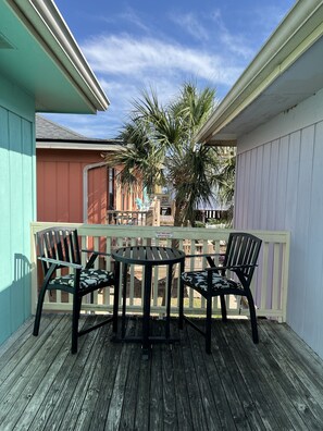 Property grounds - STEPS FROM SAND (Gulf Shores)