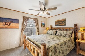 2 Schlafzimmer, Zimmersafe, Schreibtisch, Bügeleisen/Bügelbrett