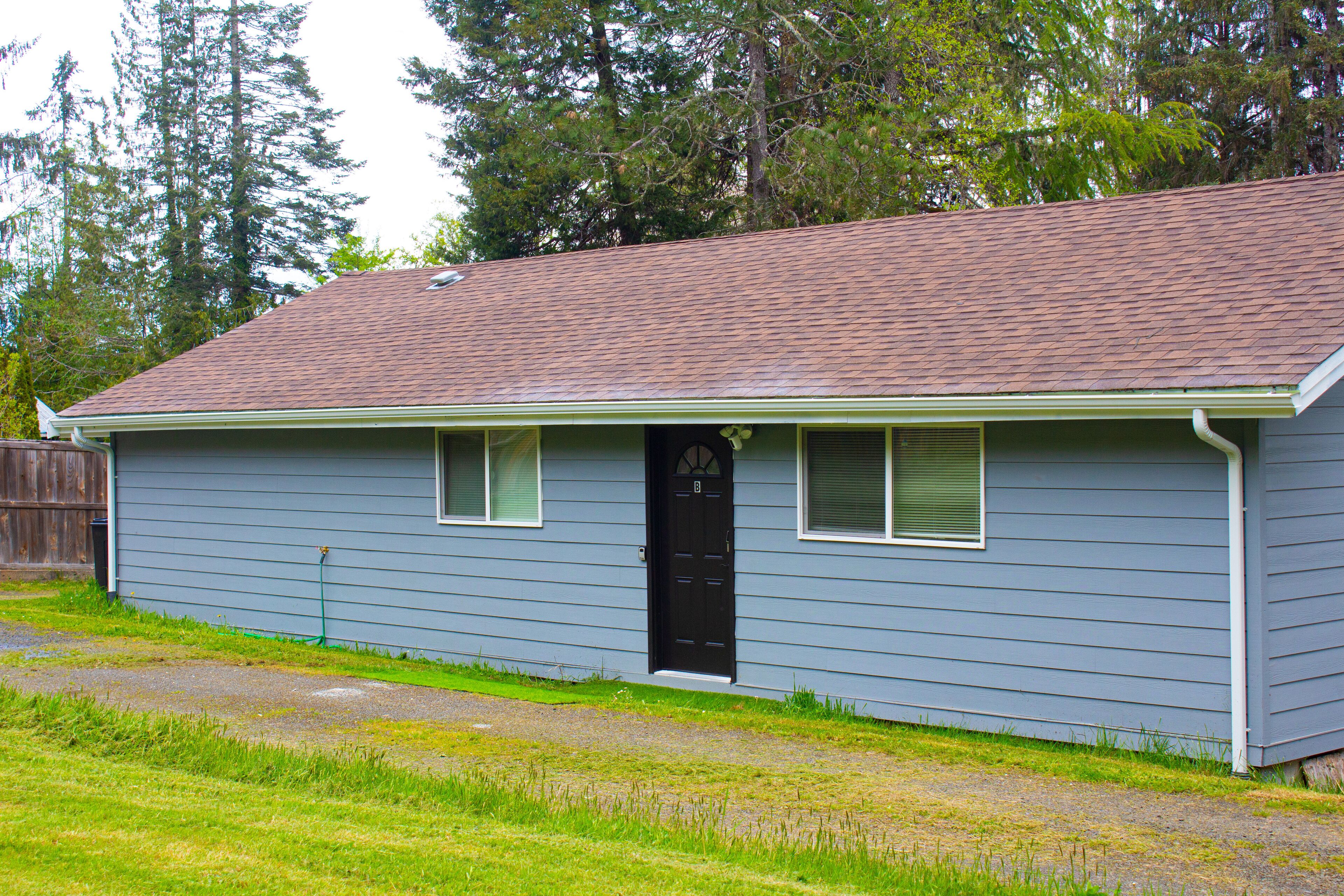 Cozy Hoodsport Duplex: 1BR 1BA-B