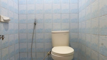 Standard Double Room | Bathroom