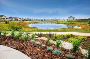 Property grounds - Stylish, New, Tempurpedic King, Private Suite & Close to WEM - no Fees!! (Edmonton)