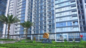 Ảnh chưa phân loại, 4 trong số 78 ảnh, nút
