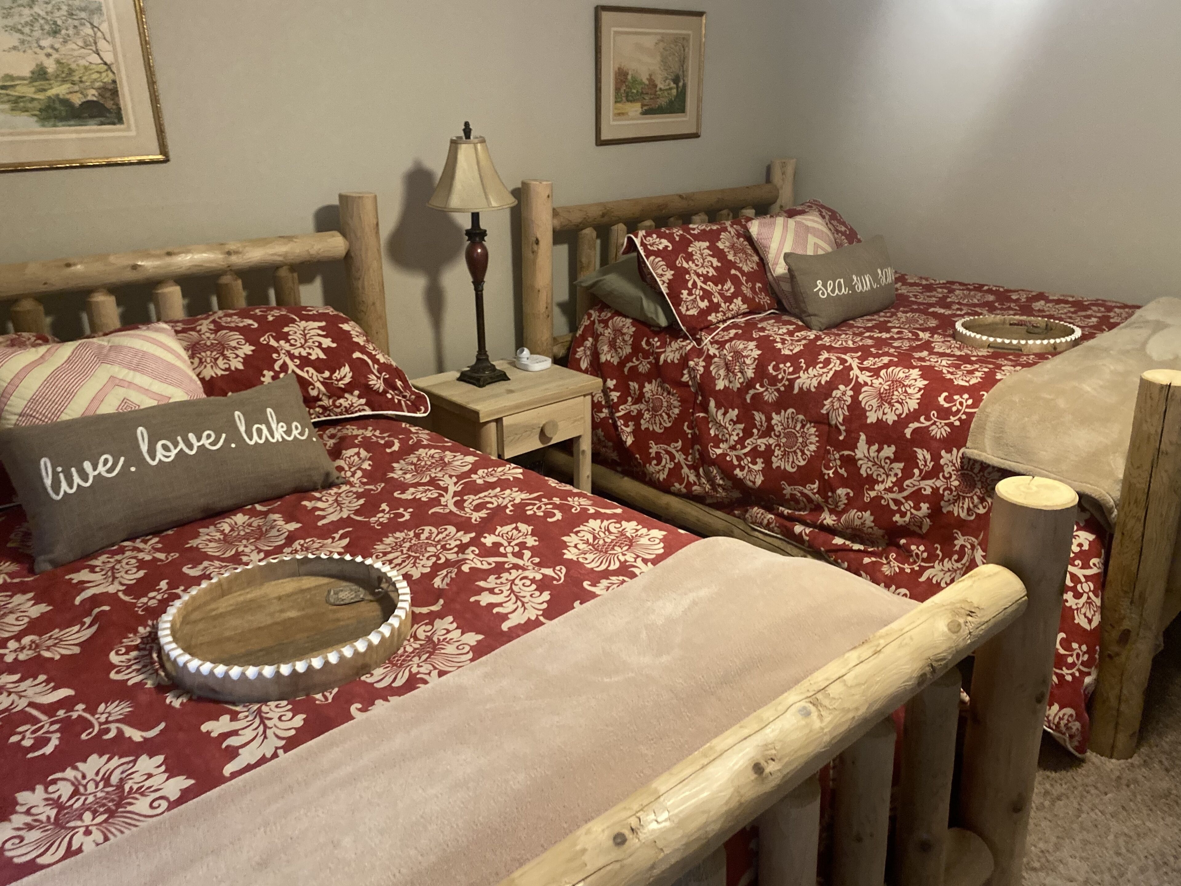 Close to Prizer Point Marina! Barkley Bliss Lakehouse close to water and woodsy!