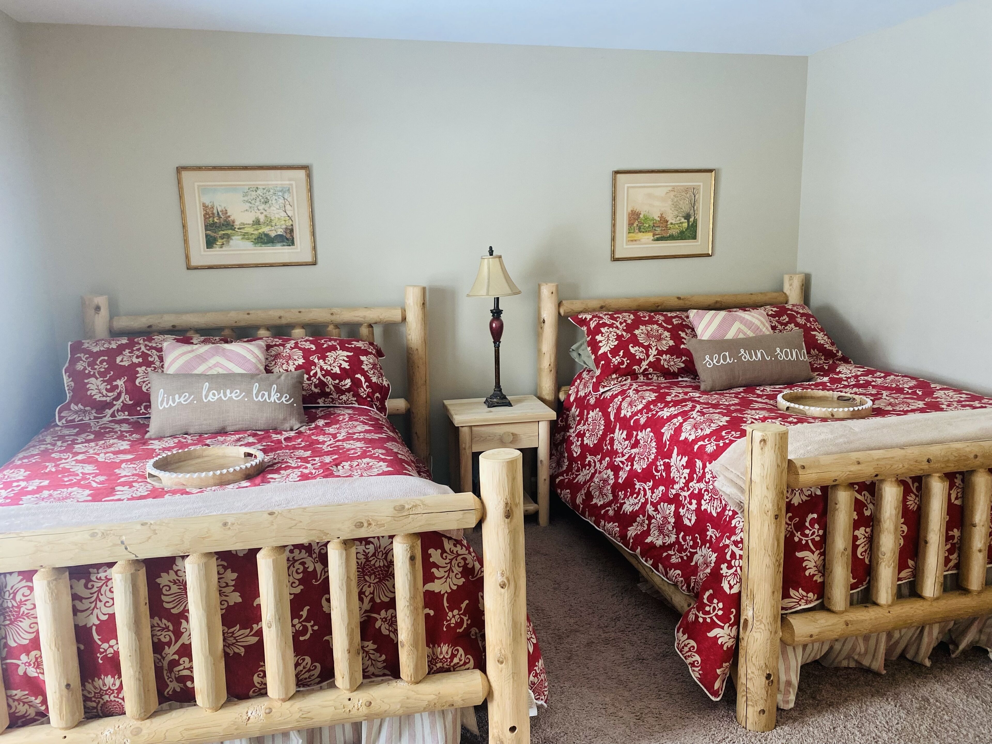 Close to Prizer Point Marina! Barkley Bliss Lakehouse close to water and woodsy!