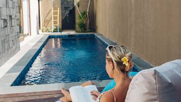 Kolam renang terbuka