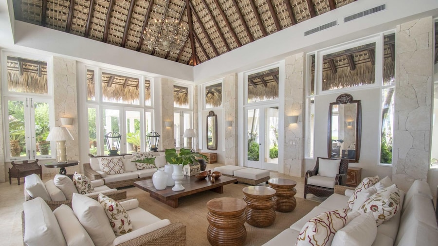 Ocean Front Luxury Villa in Golf and Beach Resort