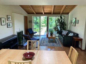 Books, music library, stereo