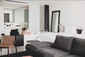 Sunscape Grande for Two | Free minibar, in-room safe, individually decorated - Sundance Dayclub Hua Hin (Hua Hin)