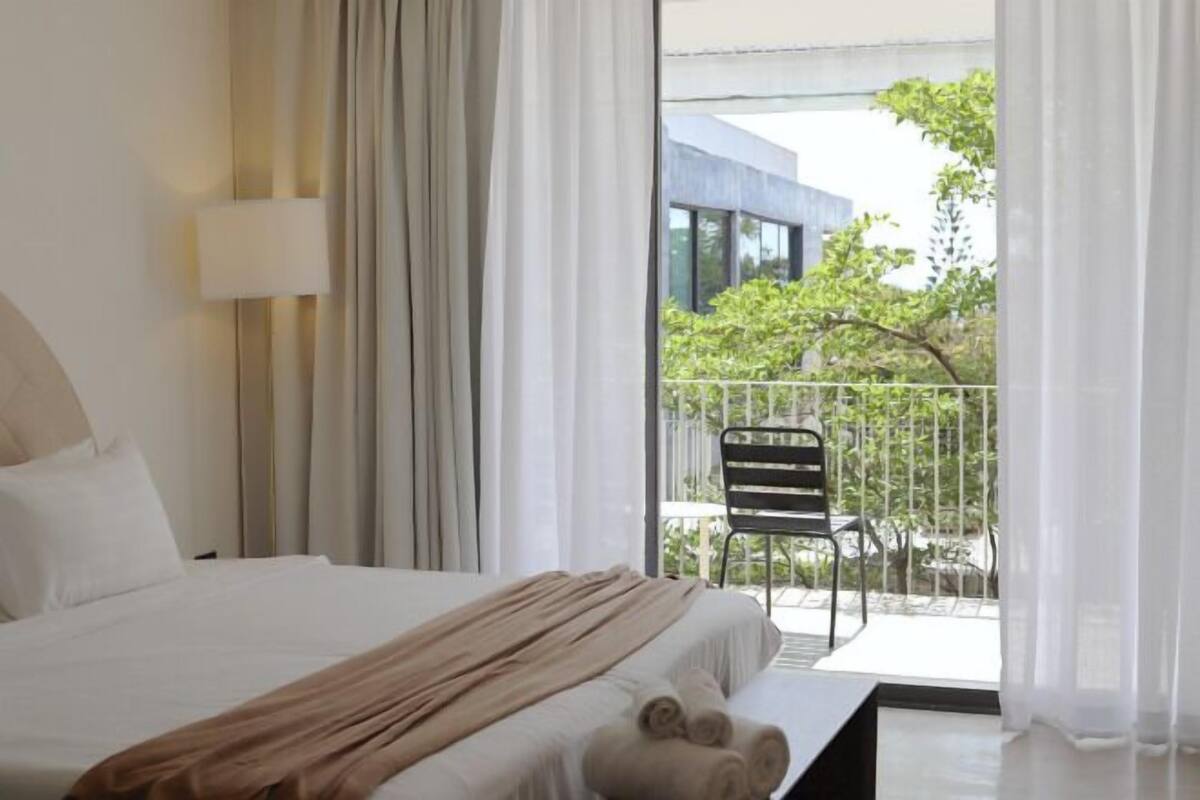 1 bedroom, free minibar, in-room safe, individually decorated