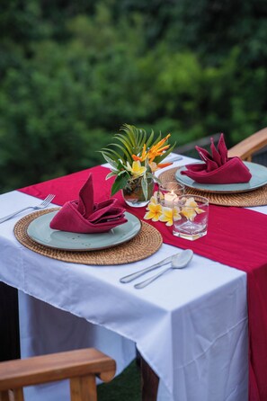Couples’ dining - Abasan Hill Hotel and Spa (Penida Island)