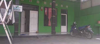 Capital O 92080 Green Home Stay