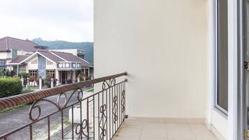 Phòng đôi Tiêu chuẩn | Khu vực làm việc phù hợp cho laptop