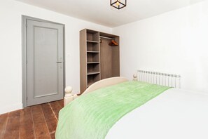 2 soverom, strykejern/-brett, wi-fi (inkludert) og sengetøy