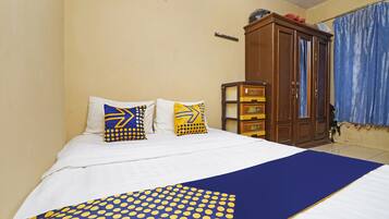 Kamar Double | Ruang kerja ramah laptop, Wi-Fi gratis, dan seprai linen