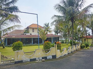 Exterior - Hotel O Lembah Nyiur (Cisarua)