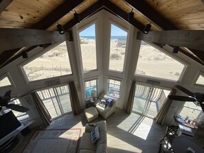 Smart TV, videojuegos, reproductor de DVD y videoteca 