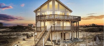 Gorgeous 6BR house, Wild Horses, stunning views! Private parking. 4WD required.