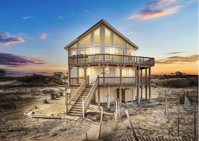 Gorgeous 6BR house, Wild Horses, stunning views! Private parking. 4WD required.
