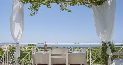 Elegant villas with amazing  sea view  - just 1,5 km from the beach!