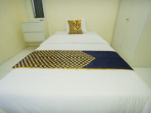 Free WiFi, bed sheets - OYO 91635 Wisma Terace House (Jakarta)