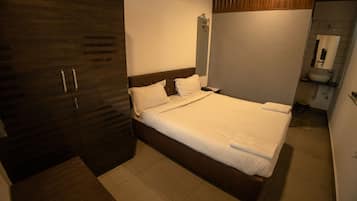 デラックス ルーム | 1 室のベッドルーム、アイロン / アイロン台、WiFi (無料)、ベッドシーツ