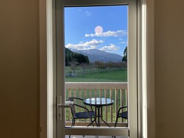 Superior Chalet, Kitchenette, Mountain View | Bed sheets