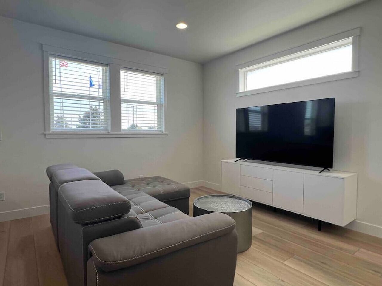 New! Sandtrap -Easy  access to golf course!