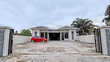 Bagian depan properti