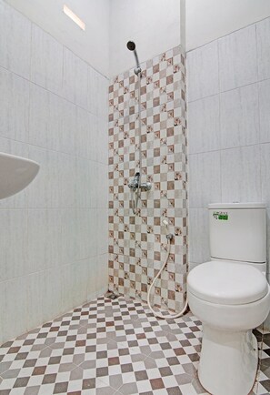 Deluxe Double Room | Bathroom