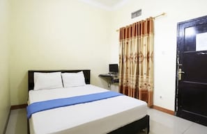 Standard Double Room | Rollaway beds, free WiFi, bed sheets