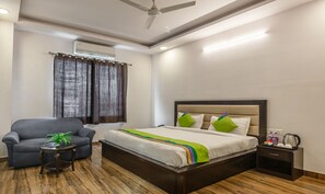 Phòng Deluxe | Két bảo mật tại phòng, bàn, bàn ủi/dụng cụ ủi quần áo, bộ trải giường 