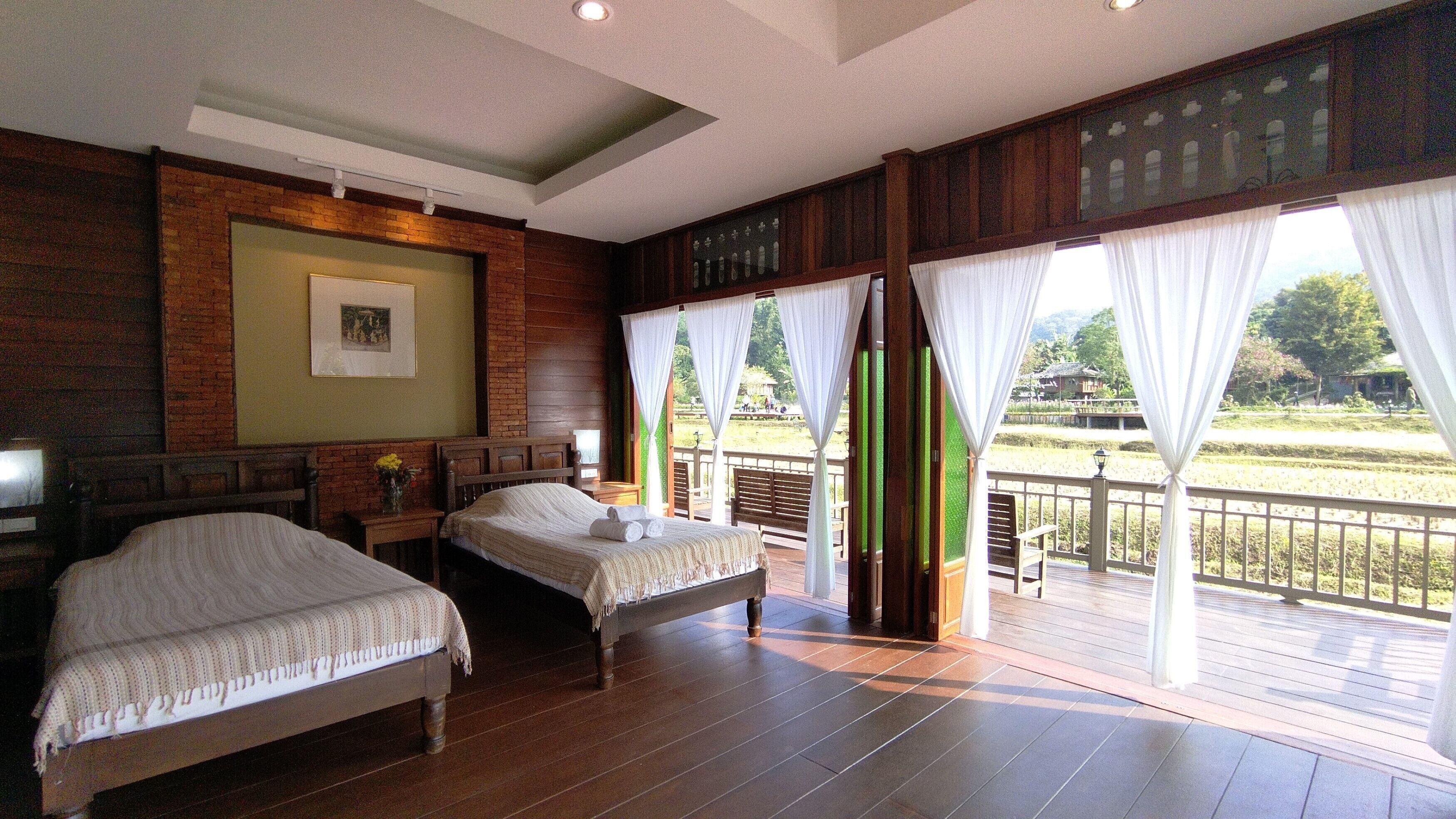 In-room safe, desk, free WiFi, bed sheets