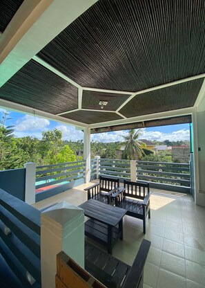Terrace/patio - Rachel's Bed and Breakfast Near Tagaytay (Silang)