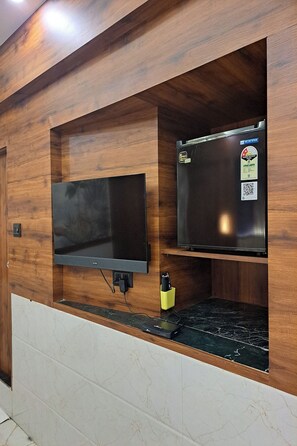 Premium Room | Desk, free WiFi, bed sheets